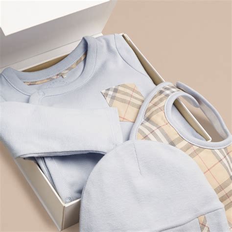 burberry newborn gift set|burberry newborn gifts.